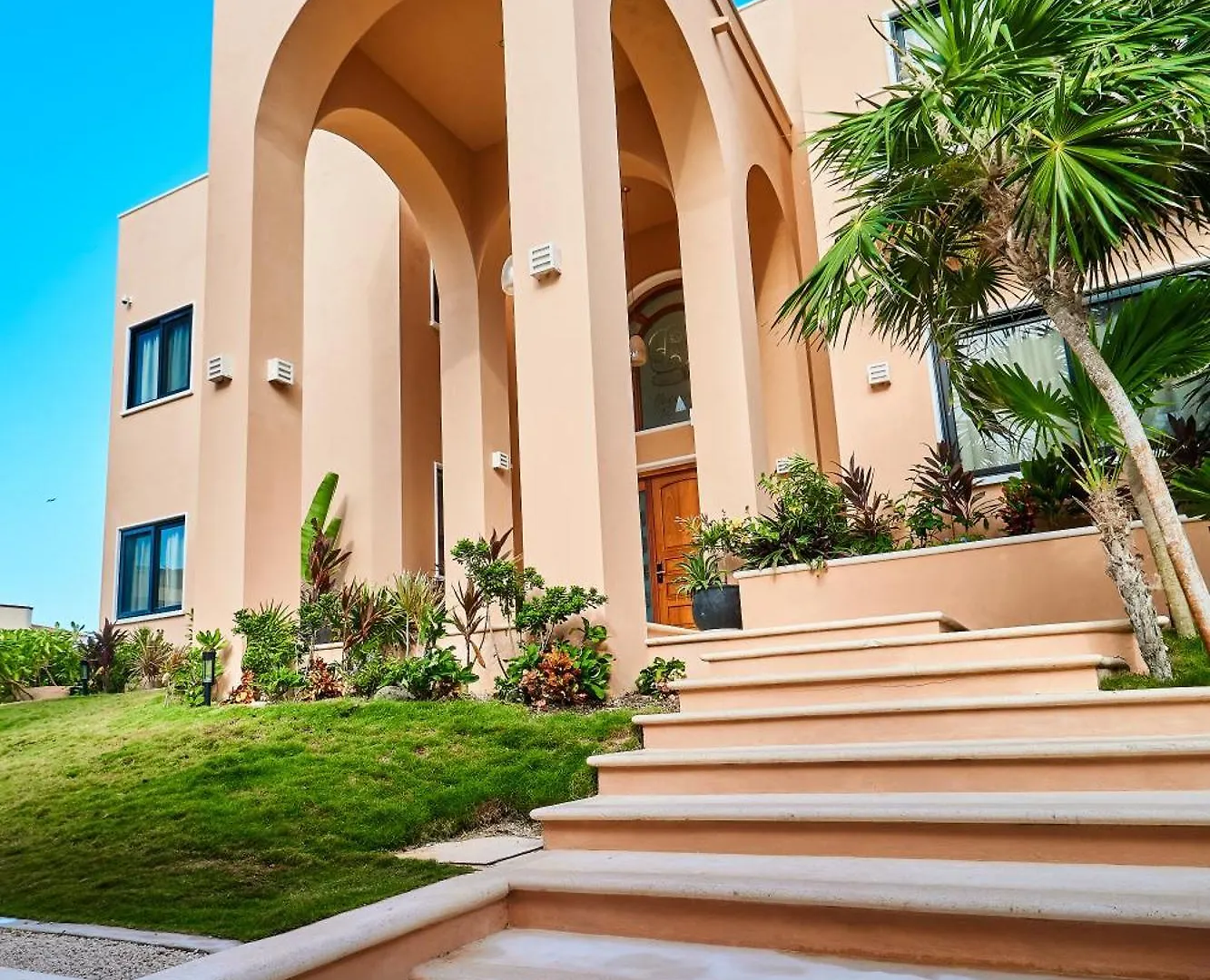 Hacienda Tankah Stunning Private Villa With 7 Bedrooms 8 Beds Pool And Personal Cook Luxury Exclusivity And Comfort For Groups And Families Of Up To 14 Guests In A Paradise By The Sea Tulum
